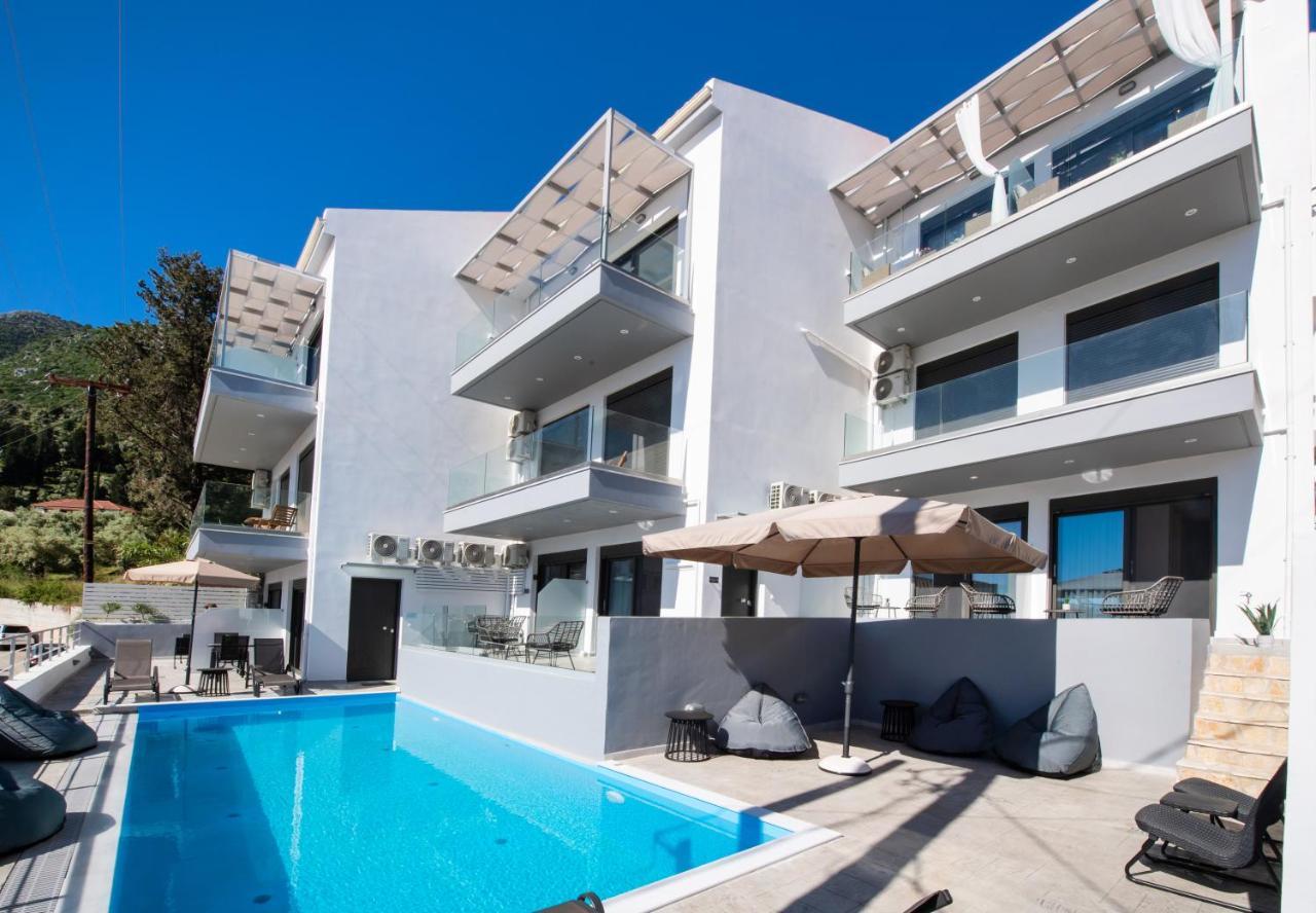 Angelica'S And Irene'S Design Apartments Swimming Pool Nikiana Exteriér fotografie