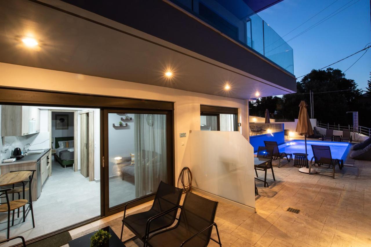 Angelica'S And Irene'S Design Apartments Swimming Pool Nikiana Exteriér fotografie